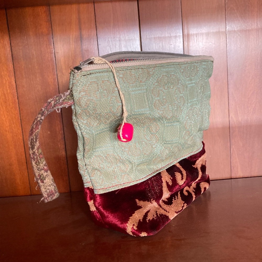 Elegant Green and Red Women's Bag